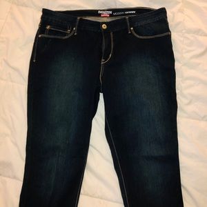 Levis: Modern Skinny Jean